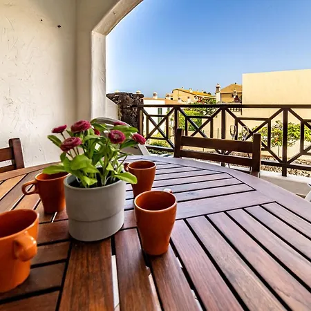 Perla Marina En Rocas Del Mar * Арона