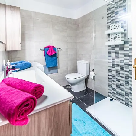 Perla Marina En Rocas Del Mar * Арона